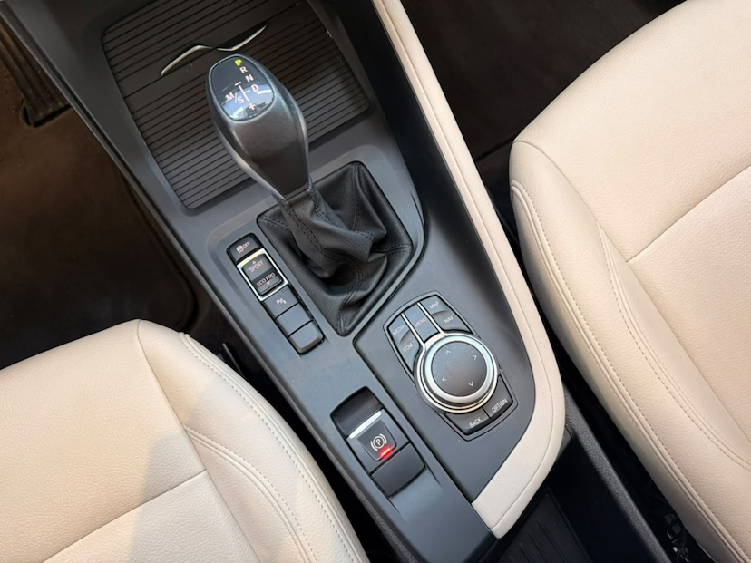 Foto do veículo BMW X1 2.0 16V TURBO ACTIVEFLEX SDRIVE20I GP 4P AUTOMÁTICO 2022 51.514 KM 170.777,00