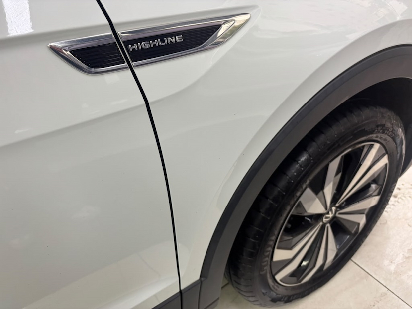 Foto do veículo VOLKSWAGEN T-CROSS 1.4 250 TSI TOTAL FLEX HIGHLINE AUTOMÁTICO 2022 26.130 KM 119.777,00