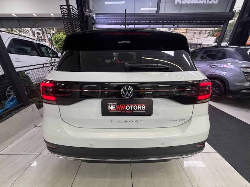 Foto do veículo VOLKSWAGEN T-CROSS 1.4 250 TSI TOTAL FLEX HIGHLINE AUTOMÁTICO 2022 26.130 KM 119.777,00