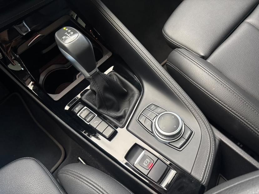 Foto do veículo BMW X1 2.0 16V TURBO ACTIVEFLEX SDRIVE20I X-LINE PLUS 4P AUTOMÁTICO 2022 43.465 KM 178.777,00