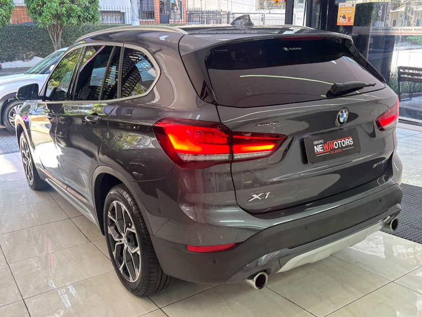 Foto do veículo BMW X1 2.0 16V TURBO ACTIVEFLEX SDRIVE20I X-LINE PLUS 4P AUTOMÁTICO 2022 43.465 KM 178.777,00