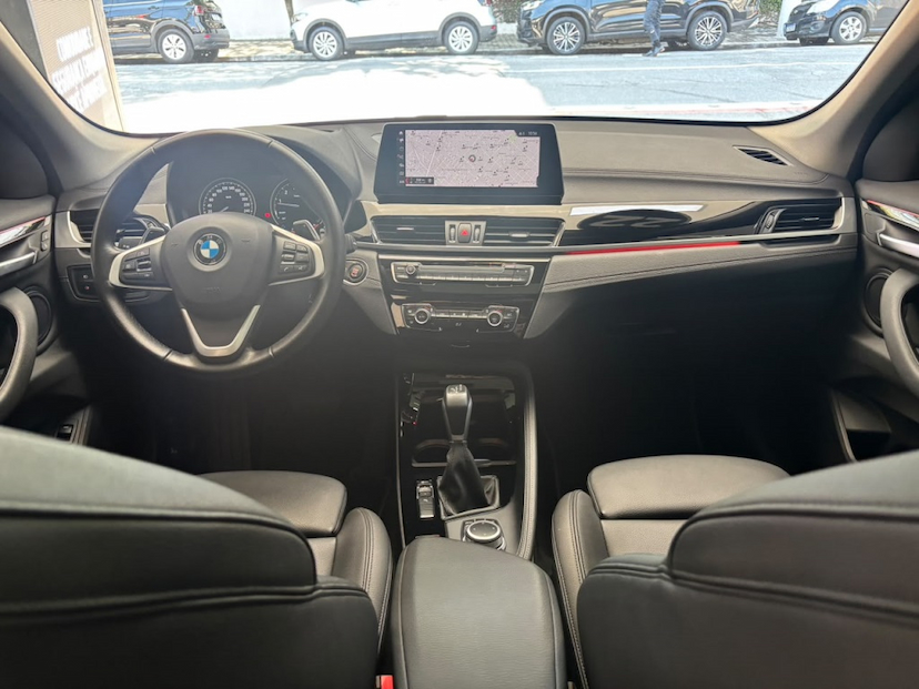 Foto do veículo BMW X1 2.0 16V TURBO ACTIVEFLEX SDRIVE20I X-LINE PLUS 4P AUTOMÁTICO 2022 43.465 KM 178.777,00