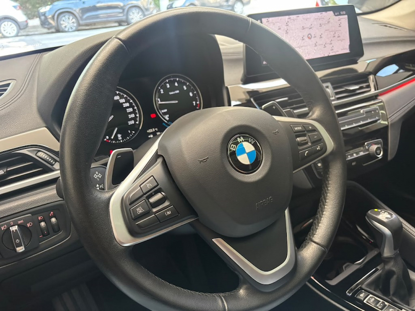 Foto do veículo BMW X1 2.0 16V TURBO ACTIVEFLEX SDRIVE20I X-LINE PLUS 4P AUTOMÁTICO 2022 43.465 KM 178.777,00
