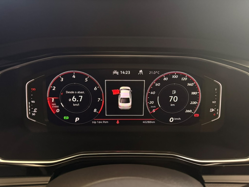 Foto do veículo VOLKSWAGEN JETTA 2.0 350 TSI GASOLINA GLI DSG 2023 40.285 KM 188.777,00