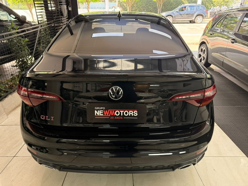 Foto do veículo VOLKSWAGEN JETTA 2.0 350 TSI GASOLINA GLI DSG 2023 40.285 KM 188.777,00