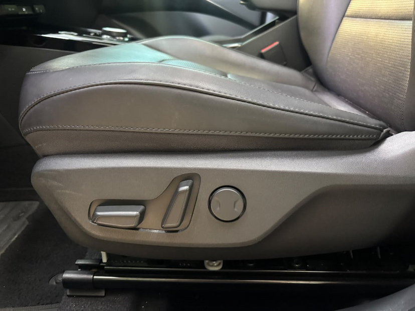 Foto do veículo KIA NIRO 1.6 GDI HEV SX PRESTIGE DCT 2024 48.097 KM 153.777,00
