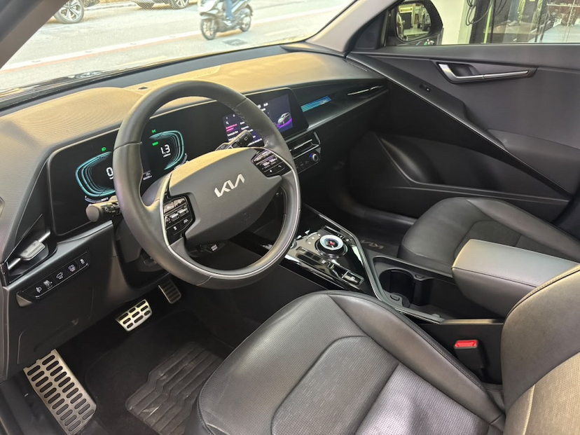 Foto do veículo KIA NIRO 1.6 GDI HEV SX PRESTIGE DCT 2024 48.097 KM 153.777,00