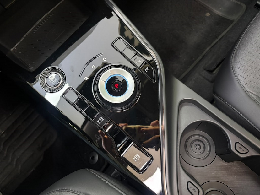 Foto do veículo KIA NIRO 1.6 GDI HEV SX PRESTIGE DCT 2024 48.097 KM 153.777,00
