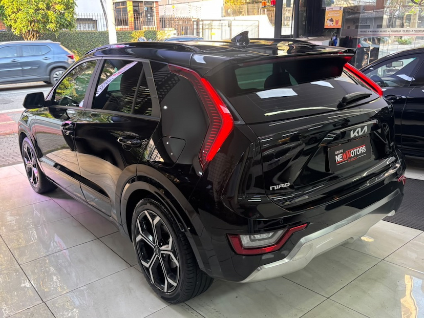 Foto do veículo KIA NIRO 1.6 GDI HEV SX PRESTIGE DCT 2024 48.097 KM 153.777,00