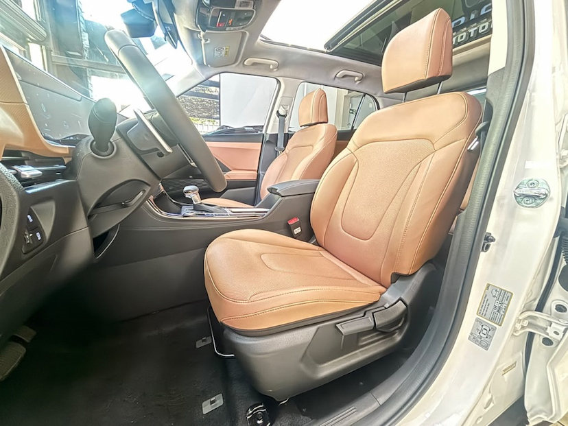 Foto do veículo HYUNDAI CRETA 1.0 TGDI FLEX PLATINUM AUTOMÁTICO 2027 219 KM 169.777,00