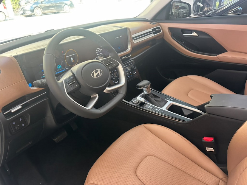 Foto do veículo HYUNDAI CRETA 1.0 TGDI FLEX PLATINUM AUTOMÁTICO 2027 219 KM 169.777,00