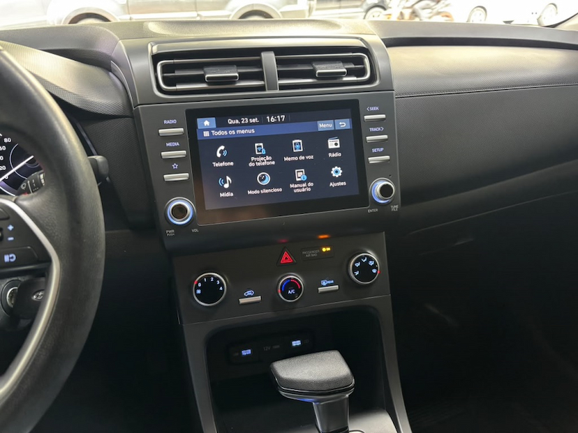 Foto do veículo HYUNDAI CRETA 1.0 TGDI FLEX COMFORT AUTOMÁTICO 2024 17.039 KM 118.777,00