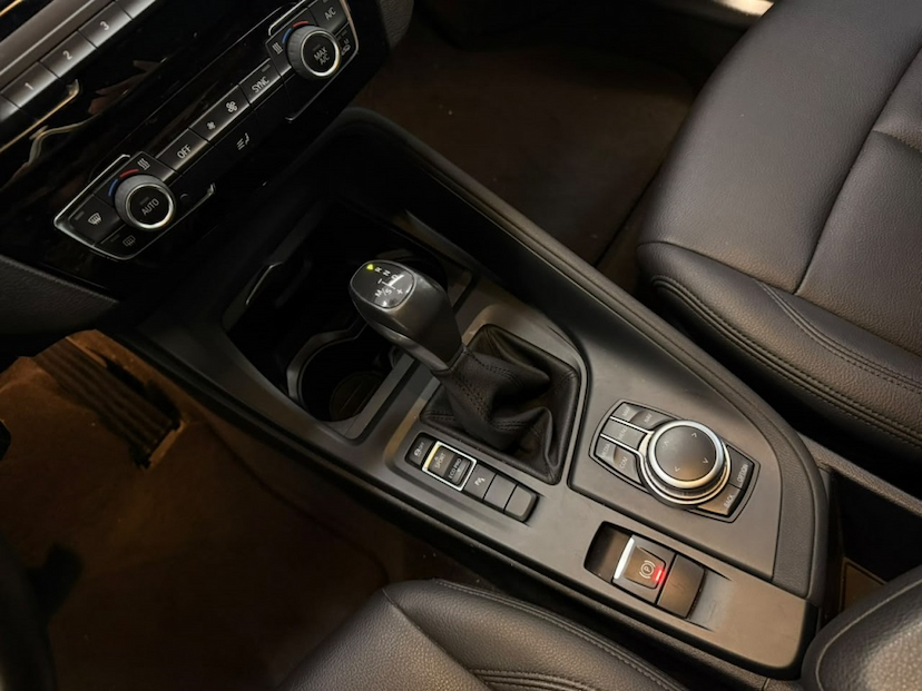Foto do veículo BMW X1 2.0 16V TURBO ACTIVEFLEX SDRIVE20I 4P AUTOMÁTICO 2020 65.000 KM 138.777,00