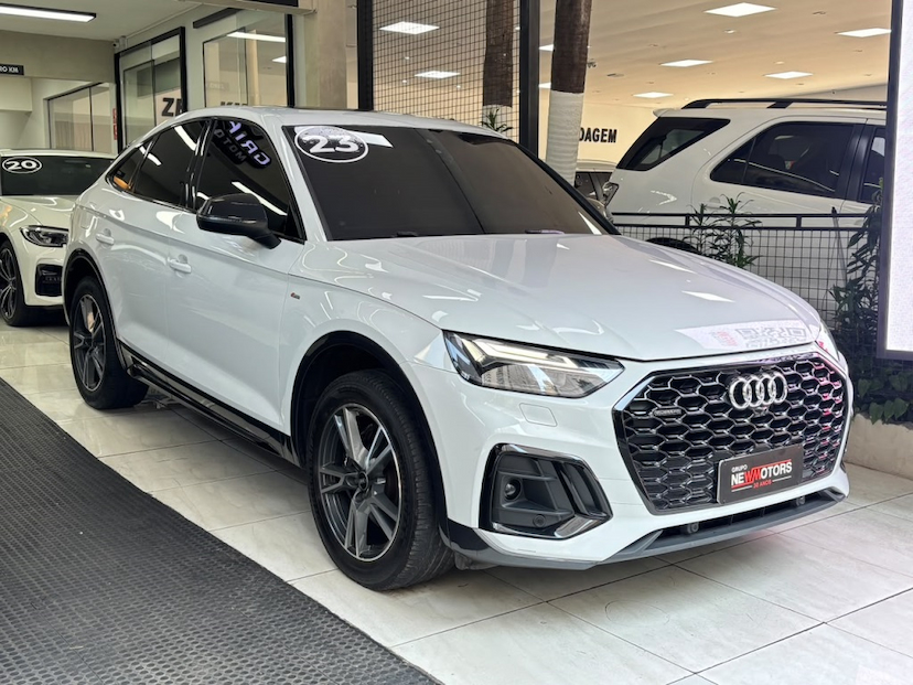 Foto do veículo AUDI Q5 2.0 55 TFSIE PHEV PERFORMANCE BLACK QUATTRO S TRONIC 2023 74.000 KM 269.777,00