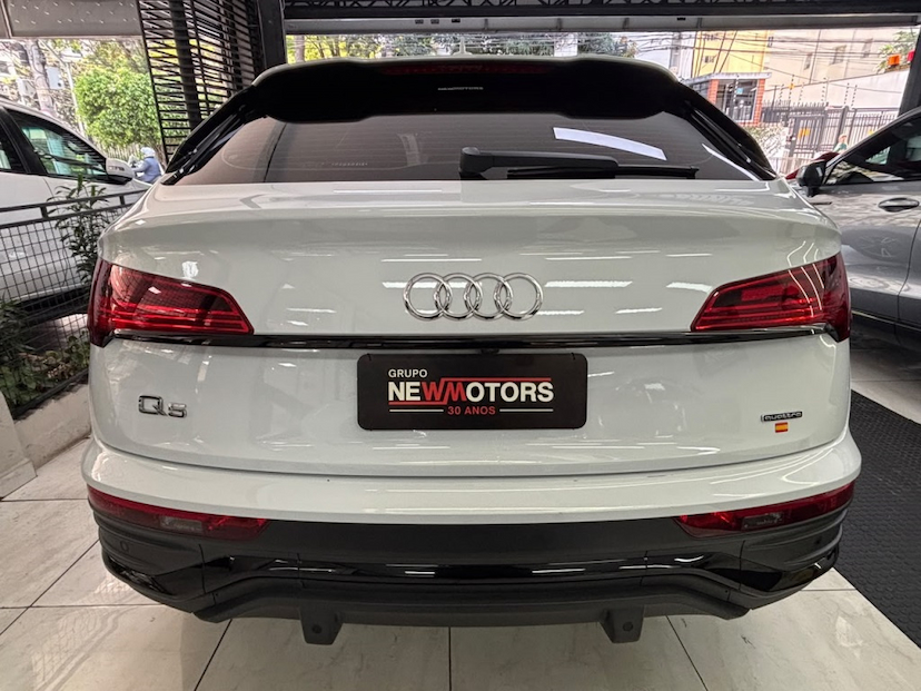 Foto do veículo AUDI Q5 2.0 55 TFSIE PHEV PERFORMANCE BLACK QUATTRO S TRONIC 2023 74.000 KM 269.777,00