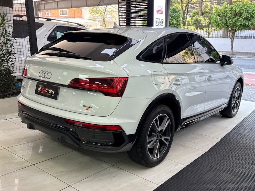 Foto do veículo AUDI Q5 2.0 55 TFSIE PHEV PERFORMANCE BLACK QUATTRO S TRONIC 2023 74.000 KM 269.777,00