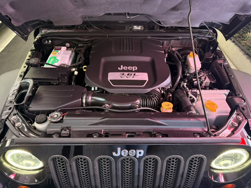 Foto do veículo JEEP WRANGLER 3.6 SPORT 4X4 V6 24V GASOLINA 2P AUTOMÁTICO 2012 87.000 KM 209.777,00