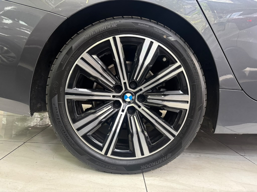 Foto do veículo BMW 320I 2.0 16V TURBO FLEX GP AUTOMÁTICO 2022 39.747 KM 235.777,00