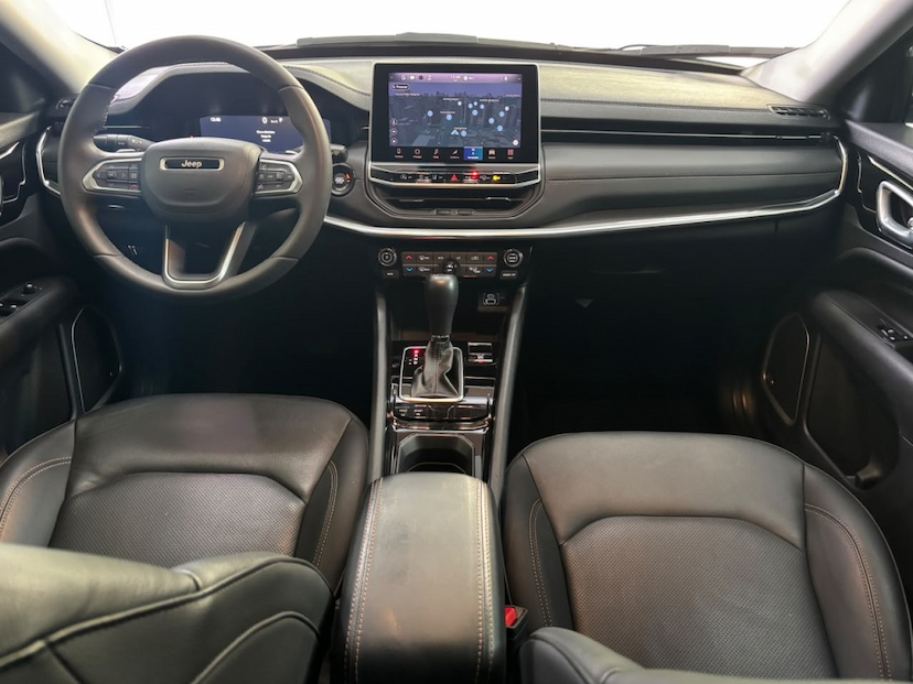 Foto do veículo JEEP COMPASS 1.3 T270 TURBO FLEX LIMITED AT6 2024 40.482 KM 137.777,00