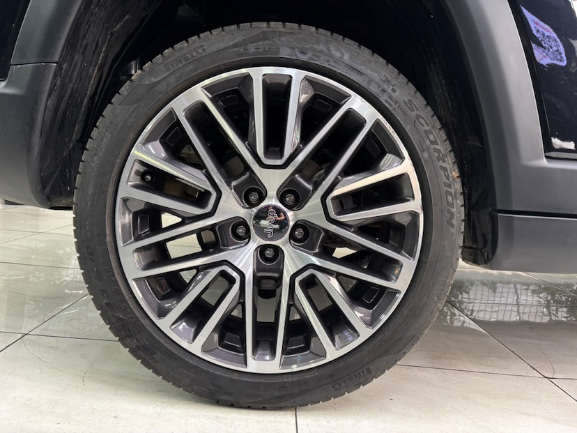 Foto do veículo JEEP COMPASS 1.3 T270 TURBO FLEX LIMITED AT6 2024 40.482 KM 137.777,00