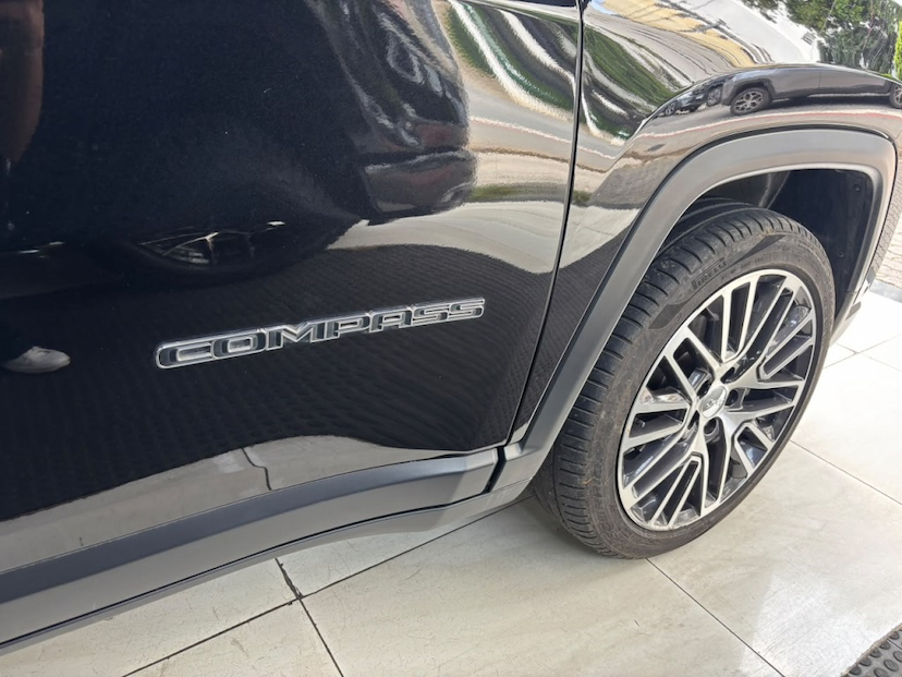 Foto do veículo JEEP COMPASS 1.3 T270 TURBO FLEX LIMITED AT6 2024 40.482 KM 137.777,00