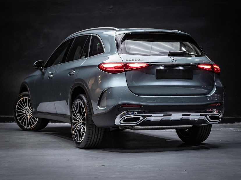 Foto do veículo MERCEDES-BENZ GLC 300 2.0 MHEV AMG LINE 4MATIC 9G-TRONIC 2026 0 KM 495.800,00