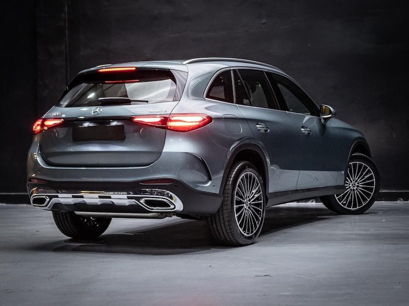Foto do veículo MERCEDES-BENZ GLC 300 2.0 MHEV AMG LINE 4MATIC 9G-TRONIC 2026 0 KM 495.800,00