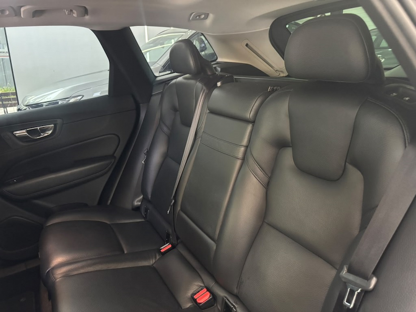 Foto do veículo VOLVO XC60 2.0 T5 GASOLINA MOMENTUM AWD GEARTRONIC 2019 89.402 KM 143.777,00
