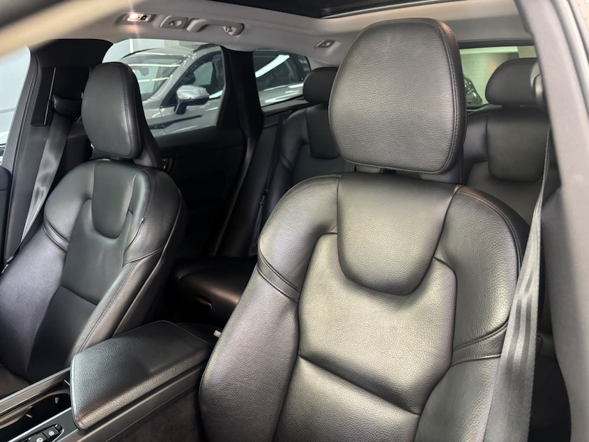 Foto do veículo VOLVO XC60 2.0 T5 GASOLINA MOMENTUM AWD GEARTRONIC 2019 89.402 KM 143.777,00