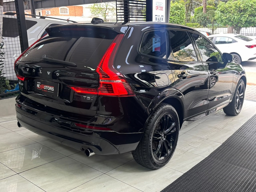 Foto do veículo VOLVO XC60 2.0 T5 GASOLINA MOMENTUM AWD GEARTRONIC 2019 89.402 KM 143.777,00