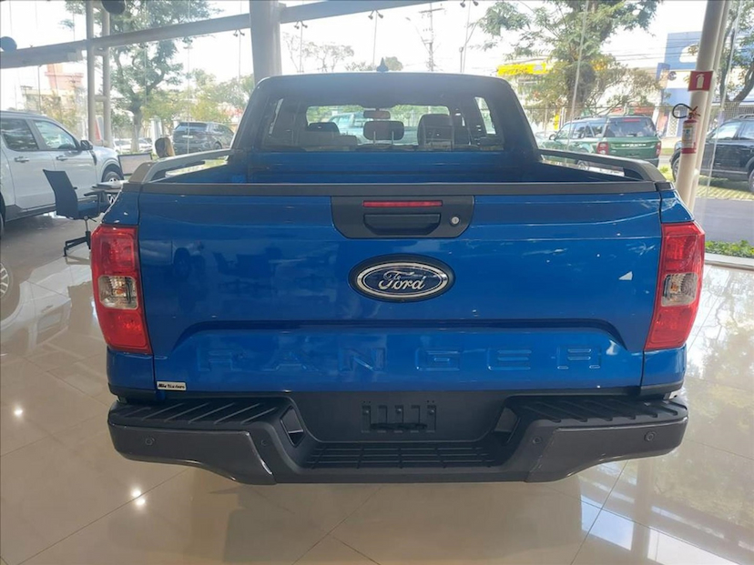 Foto do veículo FORD RANGER 2.0 TURBO DIESEL CD BLACK 4X2 AUTOMÁTICO 2027 0 KM 219.900,00