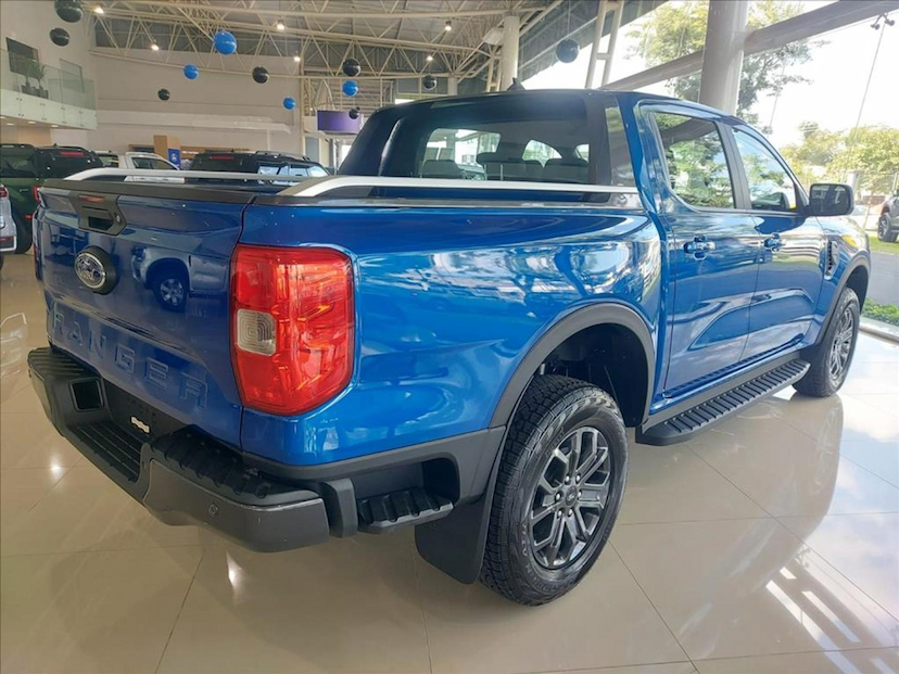 Foto do veículo FORD RANGER 2.0 TURBO DIESEL CD BLACK 4X2 AUTOMÁTICO 2027 0 KM 219.900,00