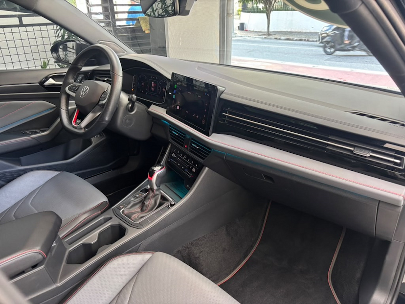 Foto do veículo VOLKSWAGEN JETTA 2.0 350 TSI GASOLINA GLI DSG 2026 17.588 KM 225.777,00