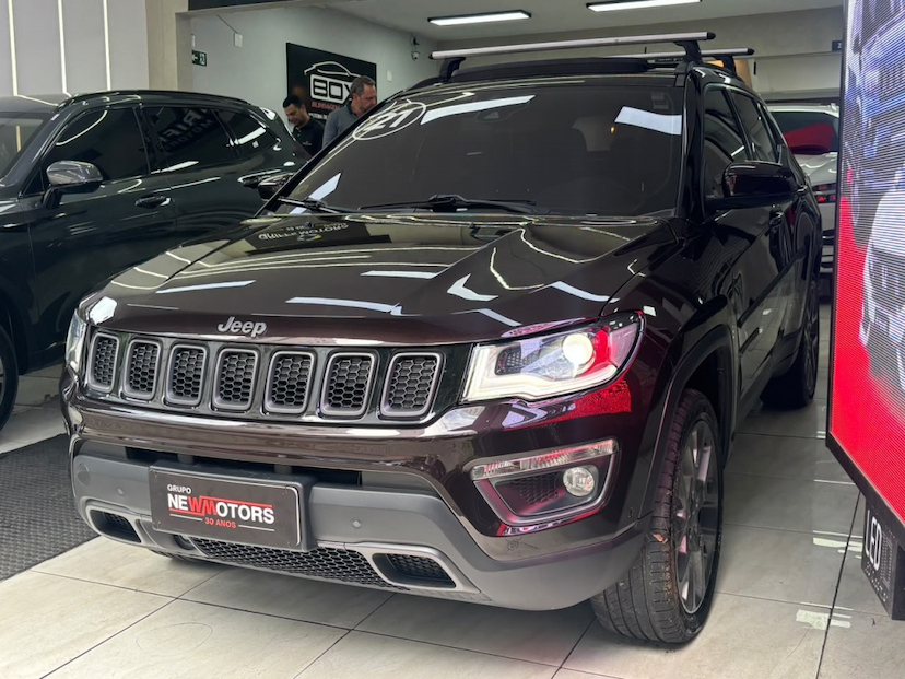 Foto do veículo JEEP COMPASS 2.0 16V DIESEL LIMITED 4X4 AUTOMÁTICO 2021 68.238 KM 123.777,00