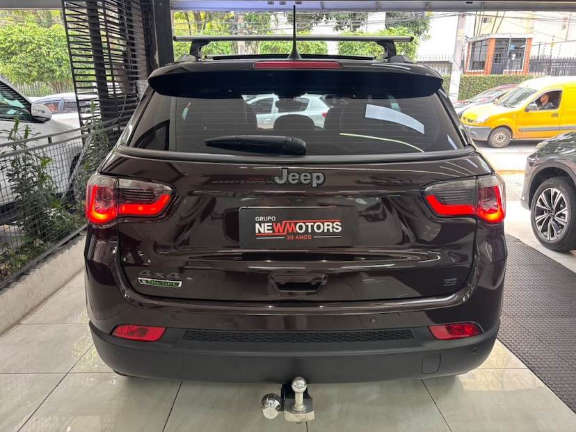 Foto do veículo JEEP COMPASS 2.0 16V DIESEL LIMITED 4X4 AUTOMÁTICO 2021 68.238 KM 123.777,00