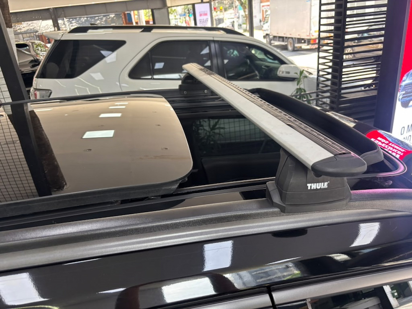 Foto do veículo JEEP COMPASS 2.0 16V DIESEL LIMITED 4X4 AUTOMÁTICO 2021 68.238 KM 123.777,00