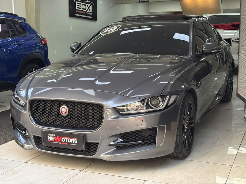 Foto do veículo JAGUAR XE 2.0 16V INGENIUM P250 GASOLINA R-SPORT 4P AUTOMÁTICO 2018 21.873 KM 159.777,00