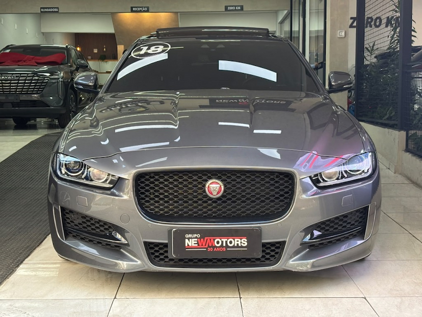 Foto do veículo JAGUAR XE 2.0 16V INGENIUM P250 GASOLINA R-SPORT 4P AUTOMÁTICO 2018 21.873 KM 159.777,00