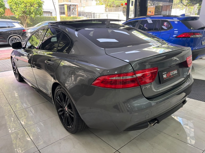 Foto do veículo JAGUAR XE 2.0 16V INGENIUM P250 GASOLINA R-SPORT 4P AUTOMÁTICO 2018 21.873 KM 159.777,00