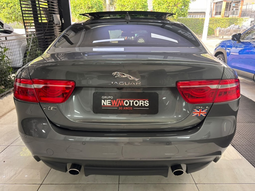 Foto do veículo JAGUAR XE 2.0 16V INGENIUM P250 GASOLINA R-SPORT 4P AUTOMÁTICO 2018 21.873 KM 159.777,00