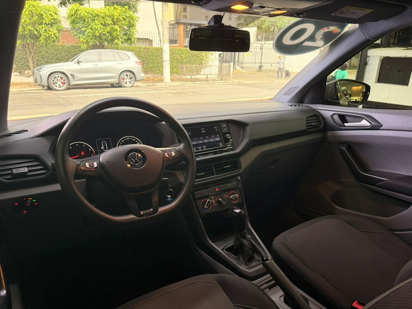 Foto do veículo VOLKSWAGEN T-CROSS 1.0 200 TSI TOTAL FLEX SENSE AUTOMÁTICO 2020 43.912 KM 87.777,00