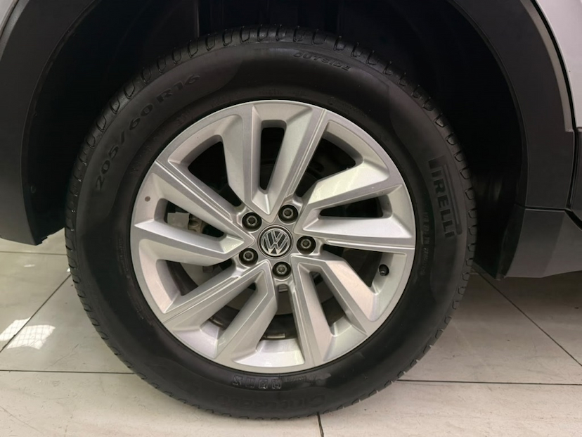 Foto do veículo VOLKSWAGEN T-CROSS 1.0 200 TSI TOTAL FLEX SENSE AUTOMÁTICO 2020 43.912 KM 87.777,00