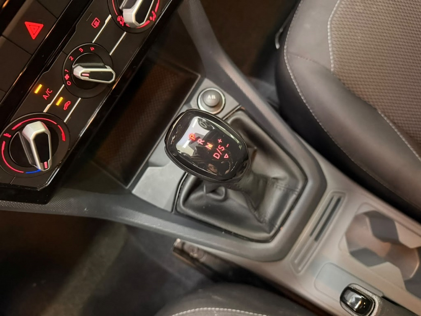 Foto do veículo VOLKSWAGEN T-CROSS 1.0 200 TSI TOTAL FLEX SENSE AUTOMÁTICO 2020 43.912 KM 87.777,00