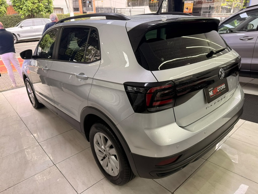 Foto do veículo VOLKSWAGEN T-CROSS 1.0 200 TSI TOTAL FLEX SENSE AUTOMÁTICO 2020 43.912 KM 87.777,00