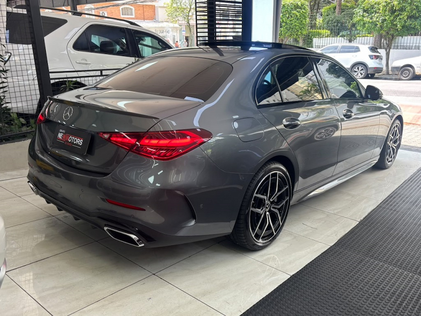Foto do veículo MERCEDES-BENZ C 300 2.0 EQ BOOST HÍBRIDO AMG LINE 9G-TRONIC 2024 62.517 KM 289.777,00