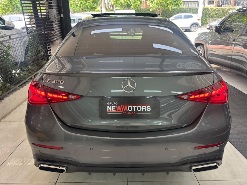 Foto do veículo MERCEDES-BENZ C 300 2.0 EQ BOOST HÍBRIDO AMG LINE 9G-TRONIC 2024 62.517 KM 289.777,00