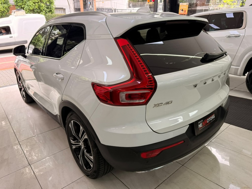 Foto do veículo VOLVO XC40 2.0 T4 GASOLINA INSCRIPTION GEARTRONIC 2020 66.299 KM 177.777,00