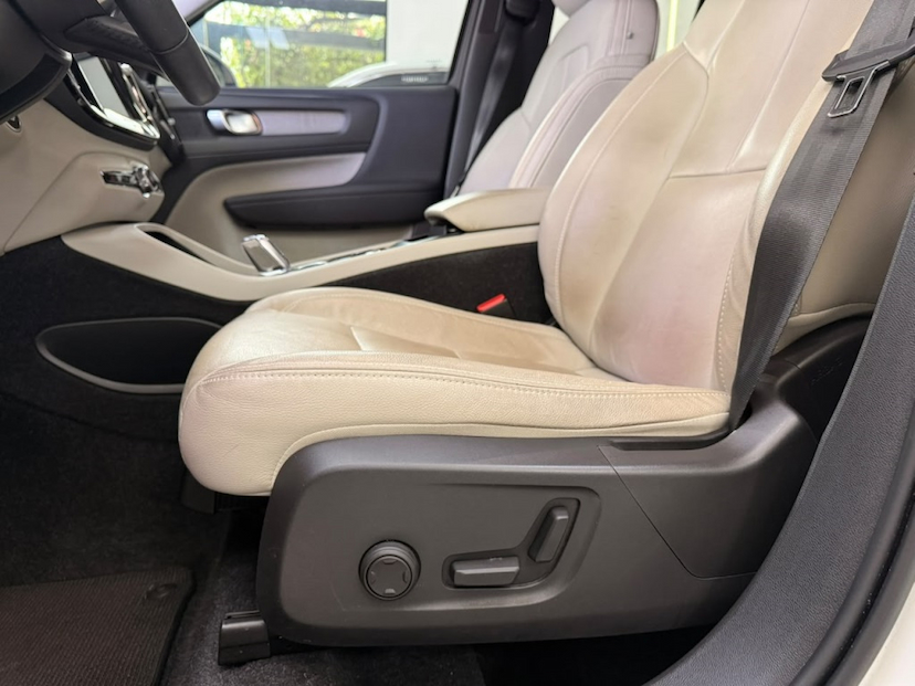 Foto do veículo VOLVO XC40 2.0 T4 GASOLINA INSCRIPTION GEARTRONIC 2020 66.299 KM 177.777,00
