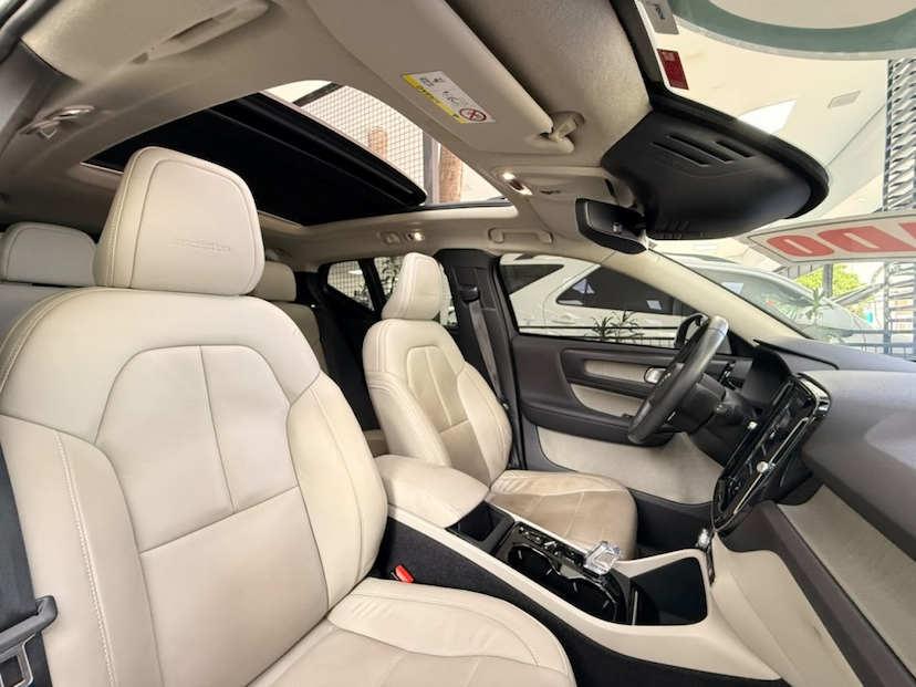 Foto do veículo VOLVO XC40 2.0 T4 GASOLINA INSCRIPTION GEARTRONIC 2020 66.299 KM 177.777,00