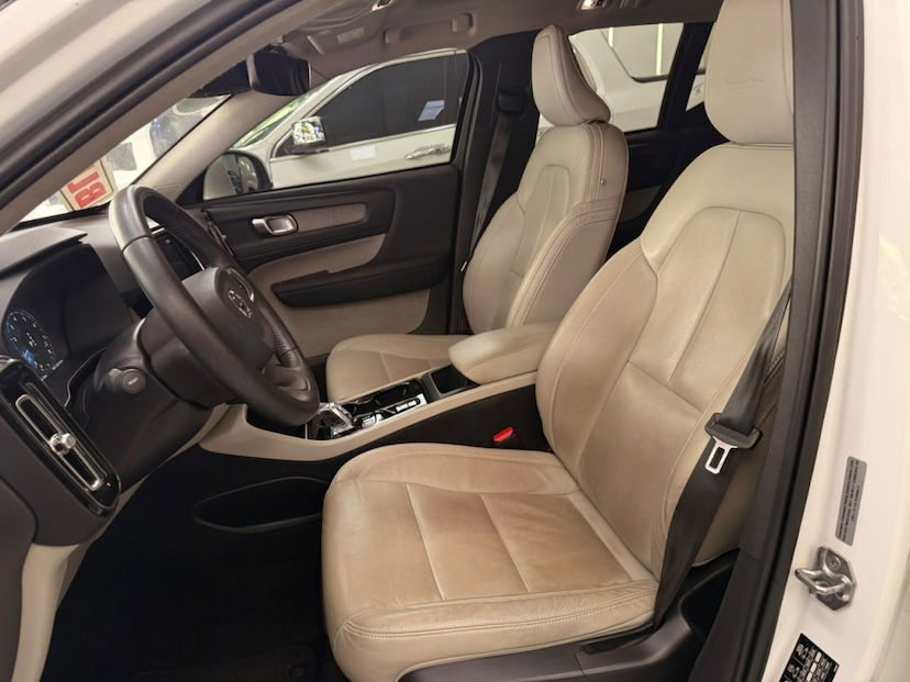 Foto do veículo VOLVO XC40 2.0 T4 GASOLINA INSCRIPTION GEARTRONIC 2020 66.299 KM 177.777,00